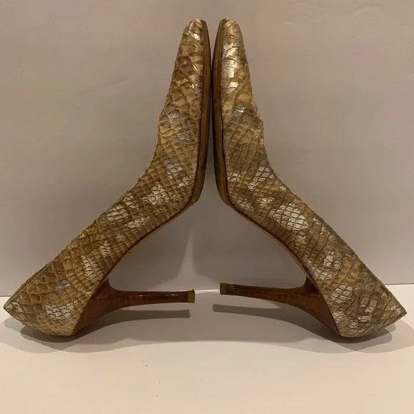Stuart Weitzman Snakeskin Stilettos Size 9 - Picture 1 of 7